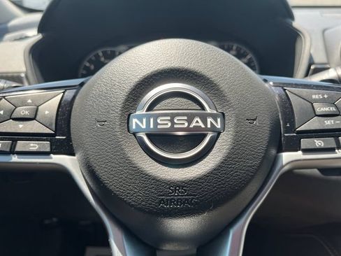 Used 2023 Nissan Altima 2.5 SR w/ SR Premium Package FWD image 5