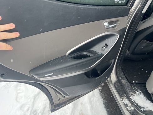 Used 2016 Hyundai Santa Fe Sport image 18