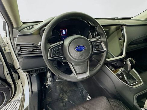 Used 2025 Subaru Outback Premium AWD/4WD image 15