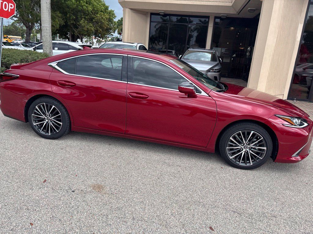 Certified 2023 Lexus ES 350 w/ Premium Package FWD image 6