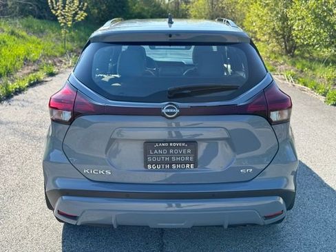 Used 2023 Nissan Kicks SR w/ SR Premium Package FWD image 6