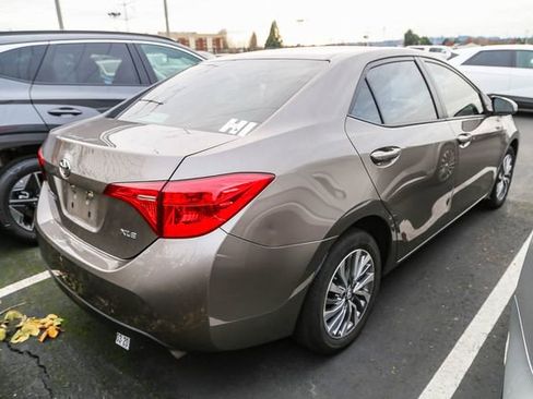 Used 2017 Toyota Corolla L image 8