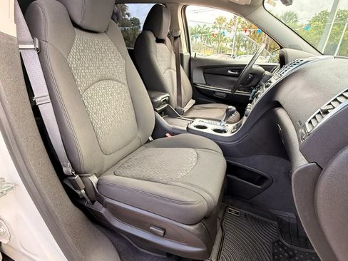 Used 2012 GMC Acadia SLE FWD image 32