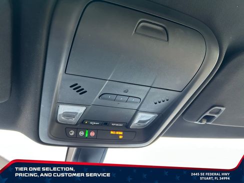 Used 2018 Cadillac XT5 FWD image 33