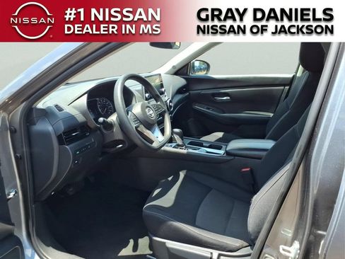 Used 2024 Nissan Sentra SV FWD image 24