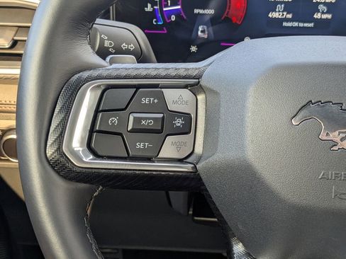 Used 2025 Ford Mustang GT Premium image 23