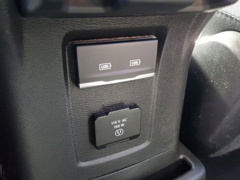 Used 2025 Jeep Wrangler Unlimited Sahara image 26