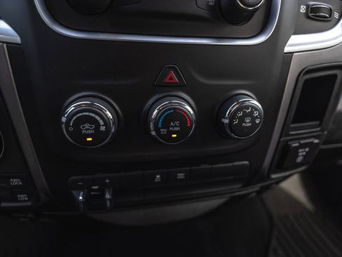 Used 2022 RAM 1500 Classic SLT w/ Protection Group AWD/4WD image 18