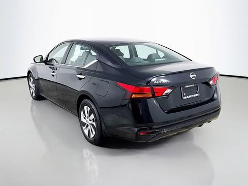 Used 2024 Nissan Altima 2.5 S image 9
