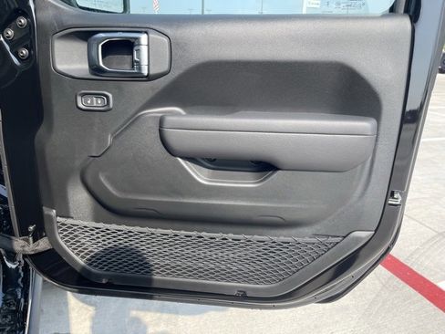 New 2025 Jeep Gladiator Willys image 23