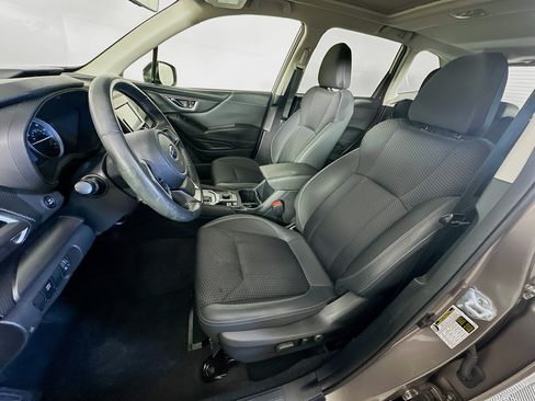 Used 2024 Subaru Forester Premium AWD/4WD image 13