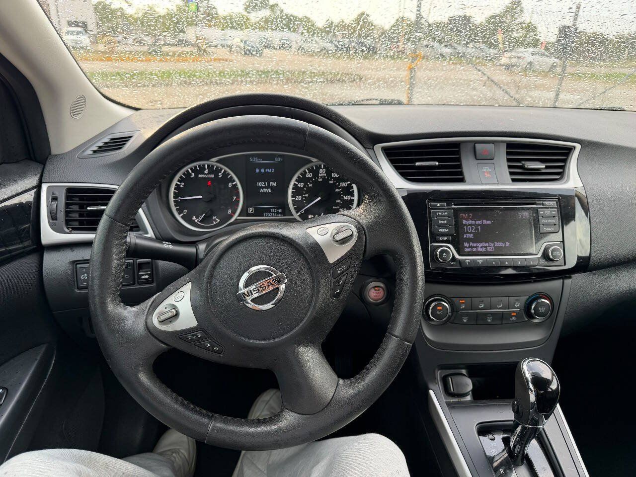 Used 2017 Nissan Sentra SV FWD image 40