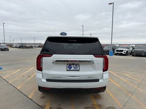 Used 2023 GMC Yukon SLT w/ SLT Premium Package image 6