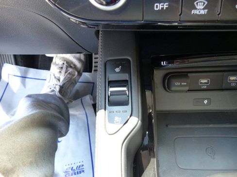 Used 2022 Kia Telluride SX w/ SX Prestige Package AWD/4WD image 36