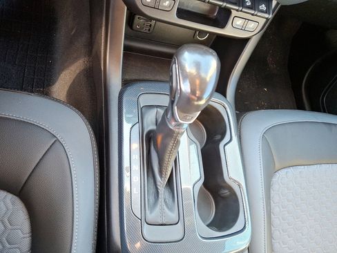 Used 2022 Chevrolet Colorado Z71 w/ Safety Package image 30