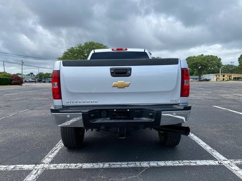 Used 2014 Chevrolet Silverado 2500 LTZ w/ LTZ Plus Package AWD/4WD image 8