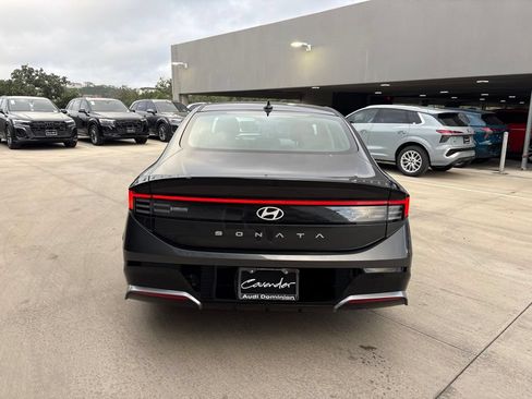 Used 2025 Hyundai Sonata SEL FWD image 9