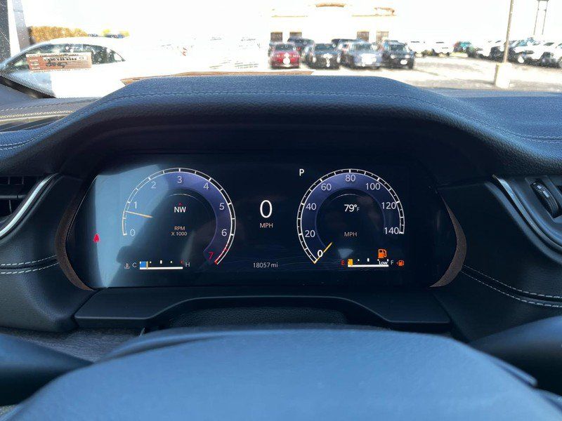 Used 2024 Jeep Grand Cherokee Limited AWD/4WD image 12