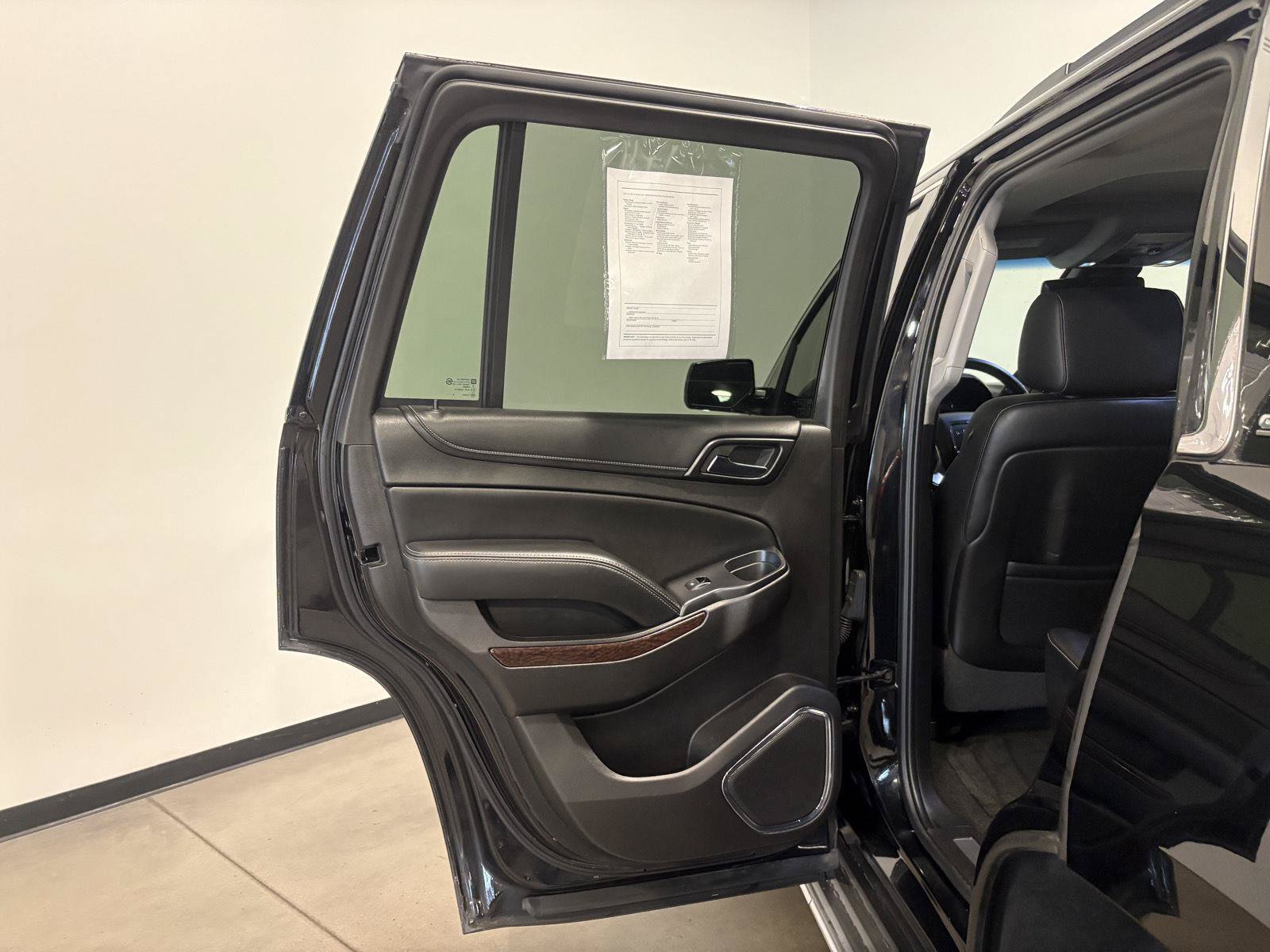 Used 2016 GMC Yukon SLT w/ Open Road Package AWD/4WD image 39