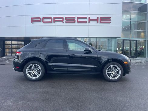 Certified 2025 Porsche Macan image 10