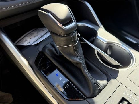 New 2026 Toyota Highlander XLE image 18