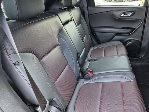Certified 2025 Chevrolet Blazer RS FWD image 32