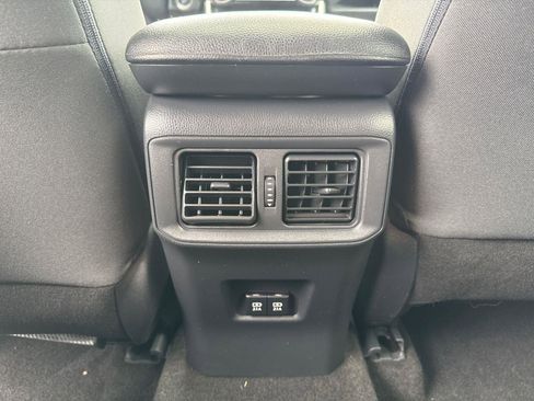Used 2019 Toyota RAV4 XLE FWD image 28