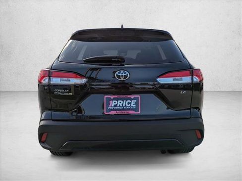 Certified 2024 Toyota Corolla Cross LE image 7