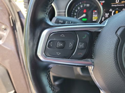 Used 2021 Jeep Wrangler Unlimited Sahara w/ Cold Weather Group AWD/4WD image 15