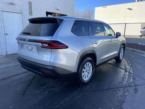 Used 2025 Toyota Grand Highlander AWD image 10