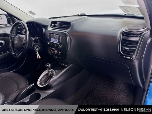 Used 2017 Kia Soul + w/ Designer's Package FWD image 26