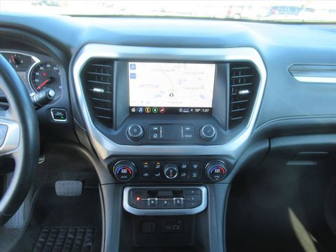 Used 2023 GMC Acadia SLT image 20