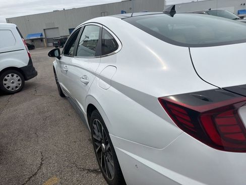 Used 2023 Hyundai Sonata Limited w/ Preferred Accessory Package FWD image 16