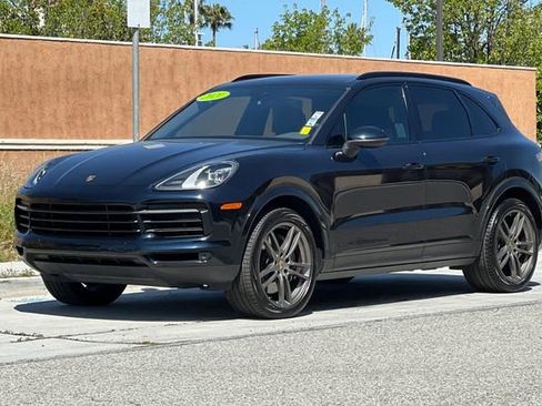 Used 2021 Porsche Cayenne AWD/4WD image 8