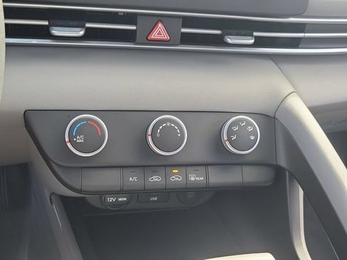 New 2026 Hyundai Elantra SE FWD image 12