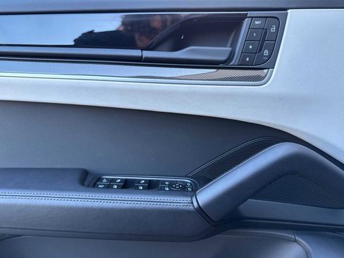 Certified 2025 Porsche Cayenne S image 12