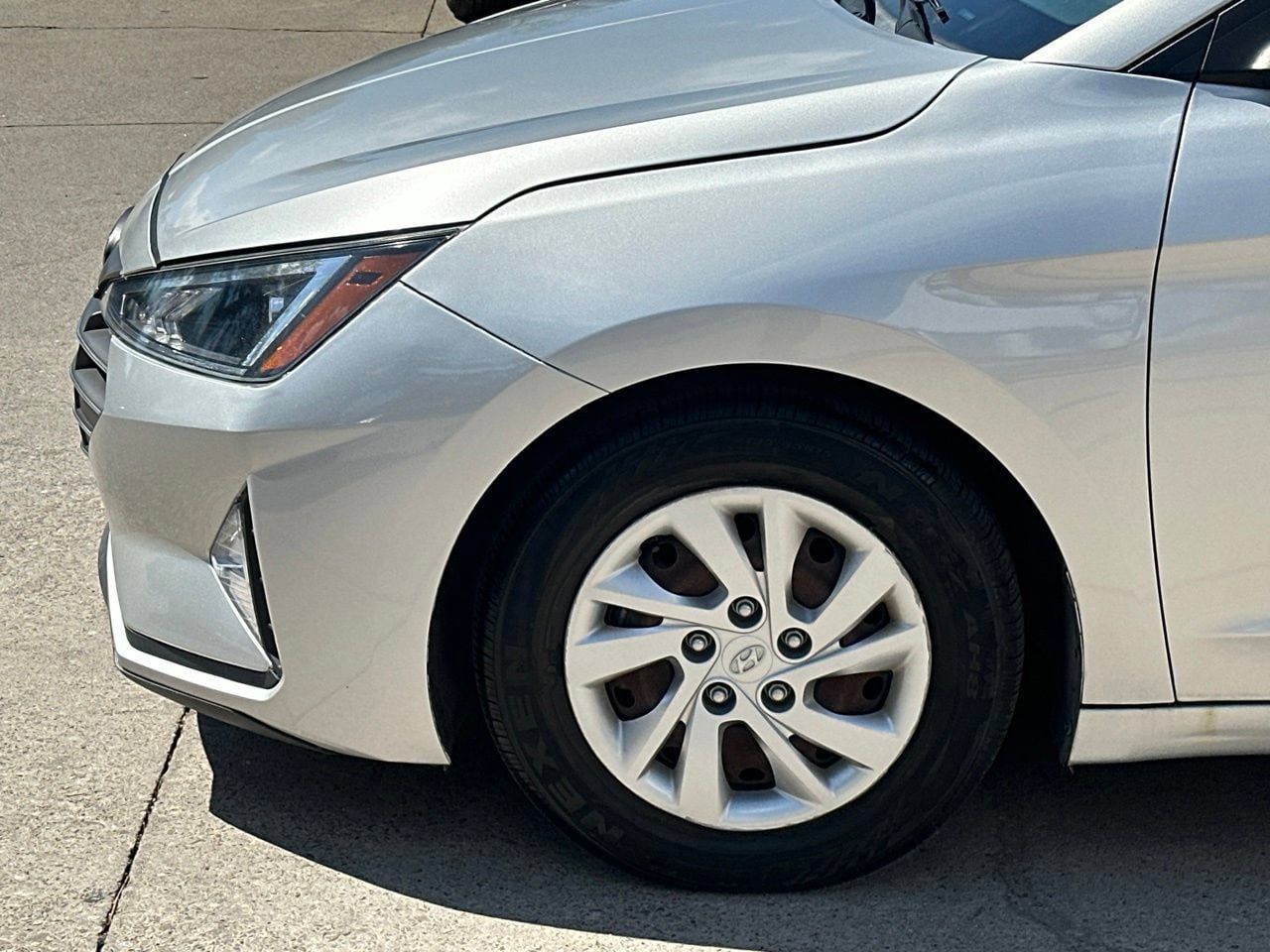 Used 2019 Hyundai Elantra SE FWD image 25