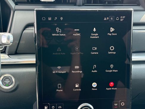 New 2027 GMC Terrain Elevation w/ Technology Package II AWD/4WD image 21