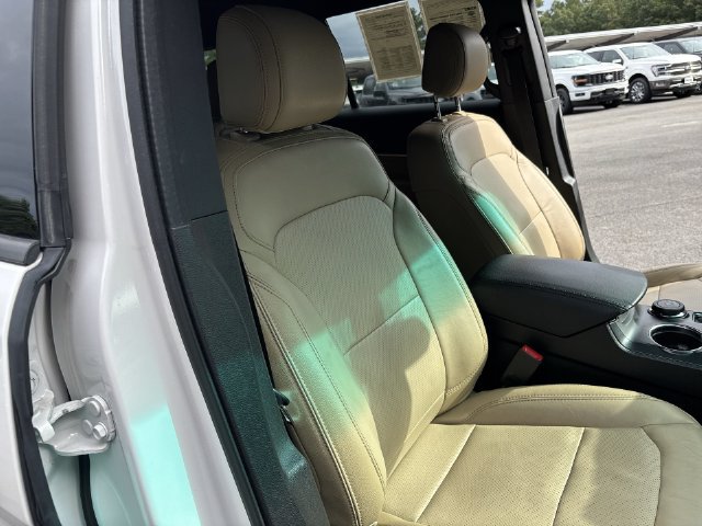 Used 2016 Ford Explorer Limited w/ Equipment Group 301A AWD/4WD image 25