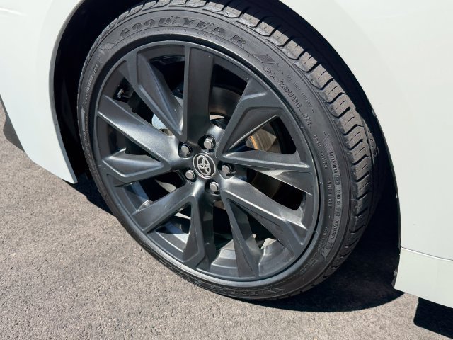 Used 2020 Toyota Corolla SE w/ SE Premium Package FWD image 28