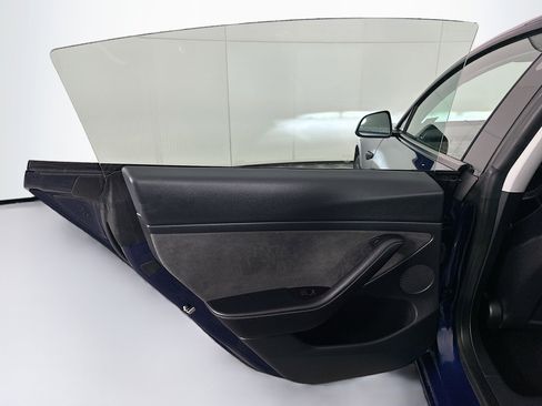 Used 2023 Tesla Model 3 Standard Range image 24