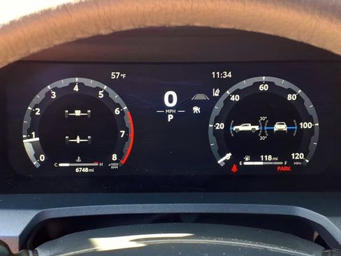 Certified 2025 Toyota Tacoma TRD Sport AWD/4WD image 28