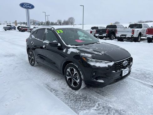 Used 2023 Ford Escape ST-Line Select w/ Tech Pack #2 image 3