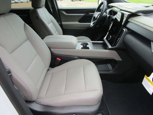 New 2026 GMC Acadia Elevation w/ Elevation Premium Package image 26