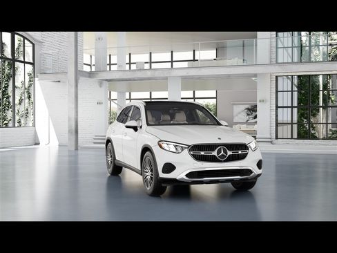 Certified 2026 Mercedes-Benz GLC 300 4MATIC image 4