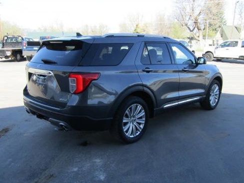 Used 2022 Ford Explorer Limited w/ Equipment Group 301A AWD/4WD image 4
