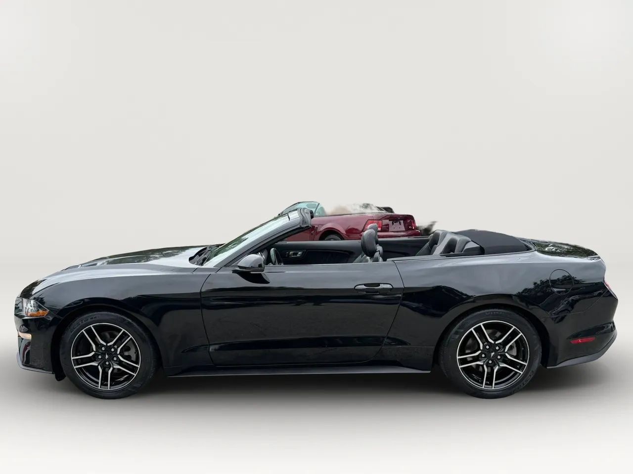 Used 2020 Ford Mustang Premium RWD image 26