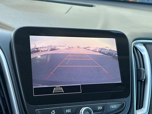 Used 2022 Chevrolet Malibu LT image 18