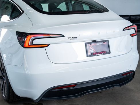 Used 2025 Tesla Model 3 Long Range image 18