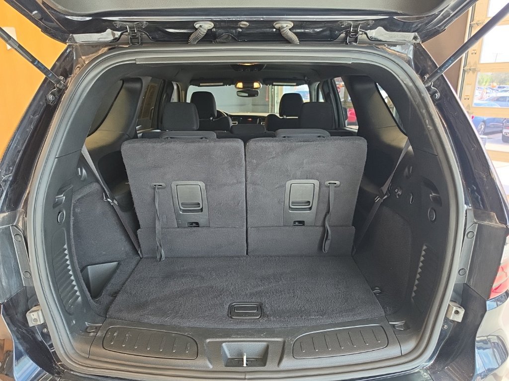 Used 2024 Dodge Durango SXT w/ 3rd Row Seating Group RWD image 42